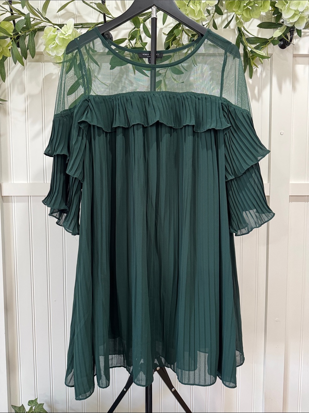 BEAUTY! #471 ROMEO & JULIET COUTURE Emerald Green Pleated Mesh Ruffle Dress